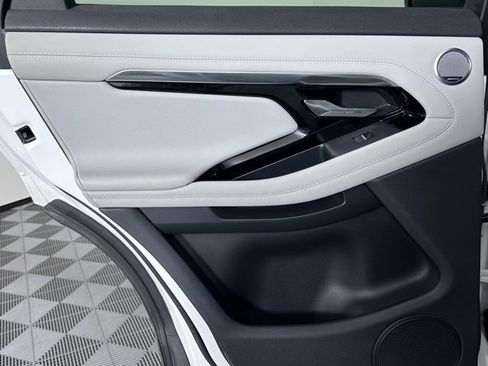 Used 2020 Land Rover Range Rover Evoque R-Dynamic S image 21