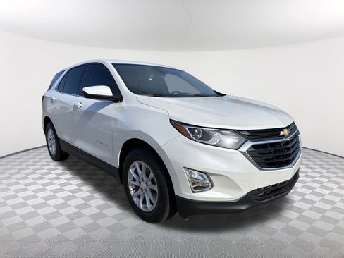 Used 2020 Chevrolet Equinox LT image 3