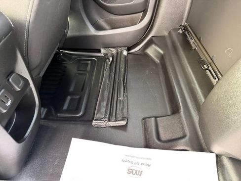 Used 2022 Chevrolet Colorado LT w/ Fleet Safety Package image 31