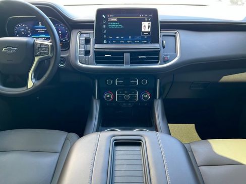 Used 2023 Chevrolet Tahoe Z71 w/ Luxury Package AWD/4WD image 15