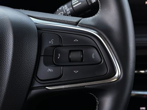 Used 2024 Buick Encore GX Avenir image 22