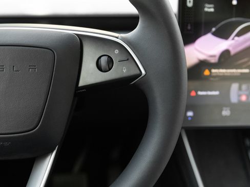 Used 2026 Tesla Model Y Long Range AWD/4WD image 15