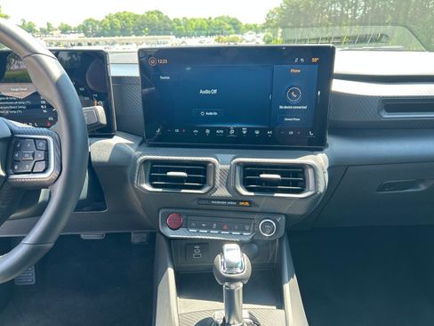 Used 2026 Ford Mustang Convertible RWD image 17