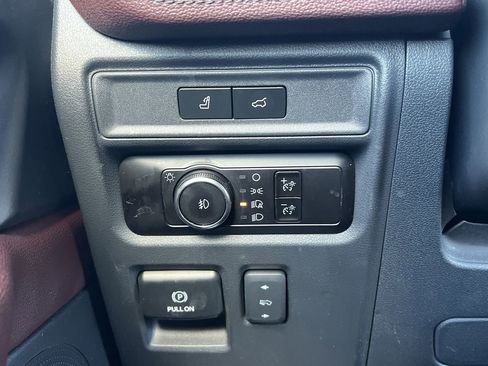 Used 2023 Ford Expedition Max Limited image 18