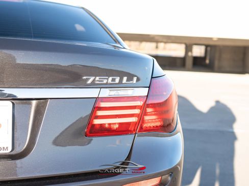 Used 2015 BMW 750Li xDrive image 46