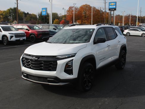 New 2026 Chevrolet Equinox LT w/ Convenience Package II image 8