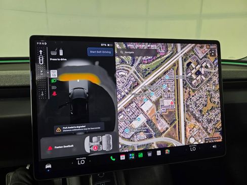 Used 2024 Tesla Model 3 Standard Range RWD image 12