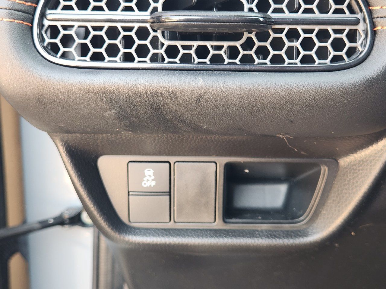 Used 2025 Honda HR-V Sport image 15