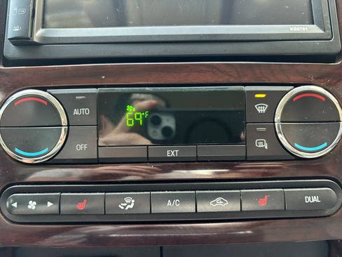 Used 2010 Ford F350 Lariat image 24