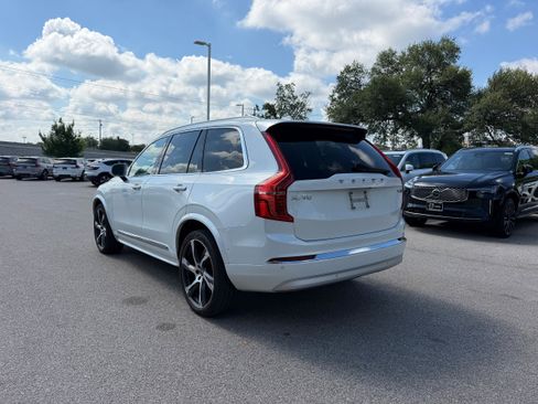 Used 2022 Volvo XC90 T6 Inscription w/ Lounge Package AWD/4WD image 4