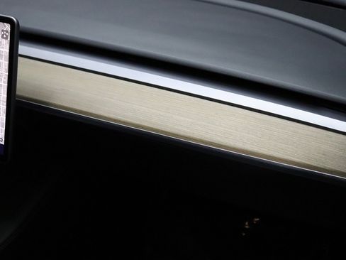 Used 2023 Tesla Model 3 Standard Range image 58