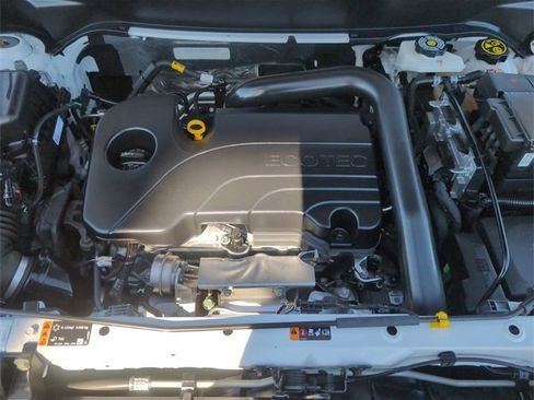 Certified 2024 Chevrolet Equinox LS image 28