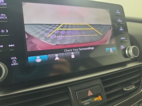 Used 2018 Honda Accord EX image 18