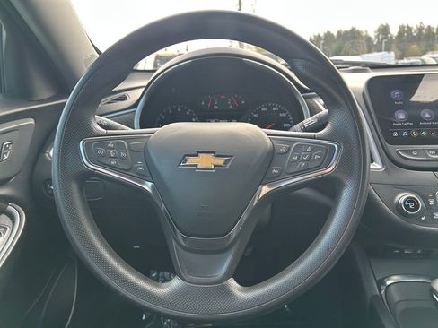 Used 2023 Chevrolet Malibu LT FWD image 36