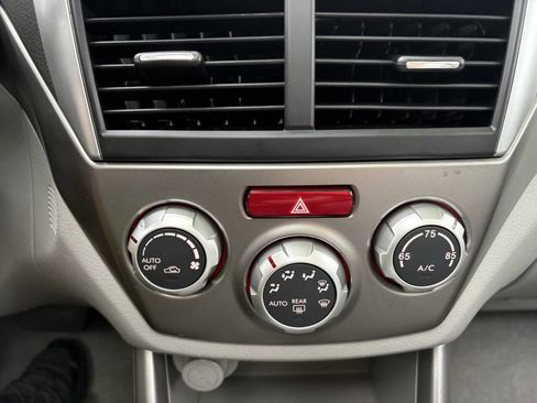 Used 2010 Subaru Forester 2.5X Limited AWD/4WD image 21