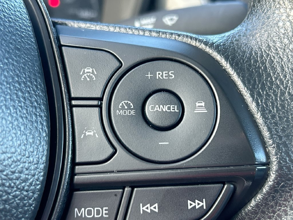 Certified 2025 Toyota Corolla Cross L FWD image 17