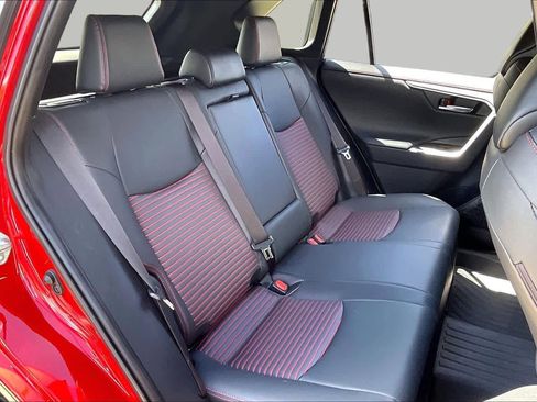 Used 2025 Toyota RAV4 XSE AWD/4WD image 20