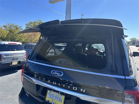 Certified 2022 Ford Expedition Max Platinum image 42