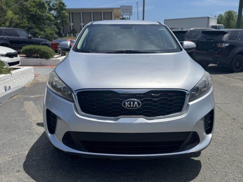 Used 2019 Kia Sorento L FWD image 2