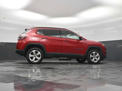 Used 2019 Jeep Compass Latitude w/ Popular Equipment Group AWD/4WD image 29