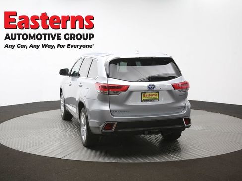 Used 2019 Toyota Highlander Limited w/ Carpet Mat Package (TMS) image 41