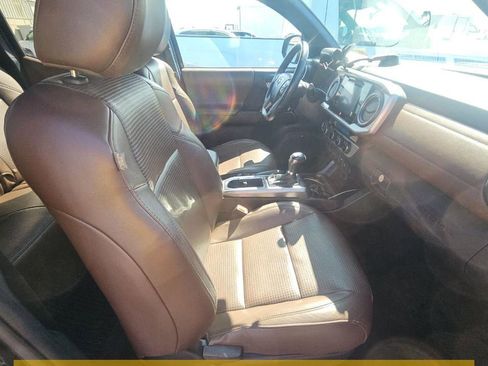 Used 2017 Toyota Tacoma Limited w/ Tow Package image 8