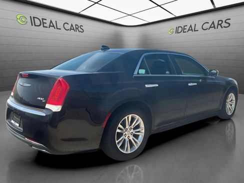 Used 2016 Chrysler 300 C RWD image 5