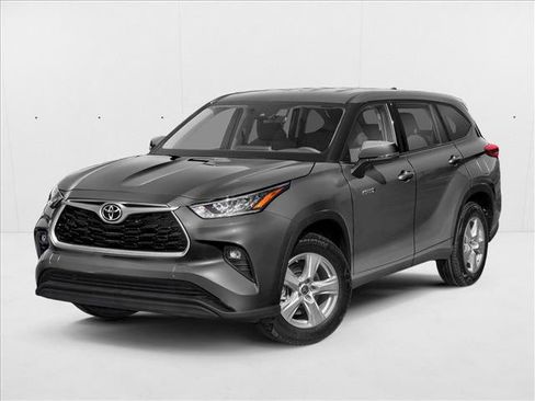 Used 2021 Toyota Highlander LE AWD/4WD image 1