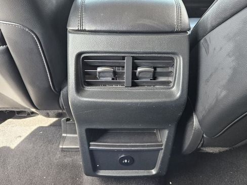 Used 2024 Ford Edge SEL AWD/4WD image 13