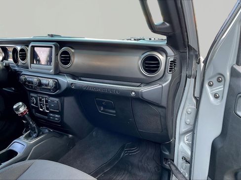 Used 2022 Jeep Wrangler Unlimited Sport AWD/4WD image 26