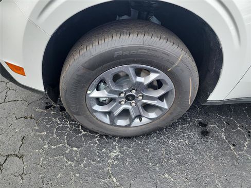 New 2025 Ford Maverick XLT w/ XLT Luxury Package image 9