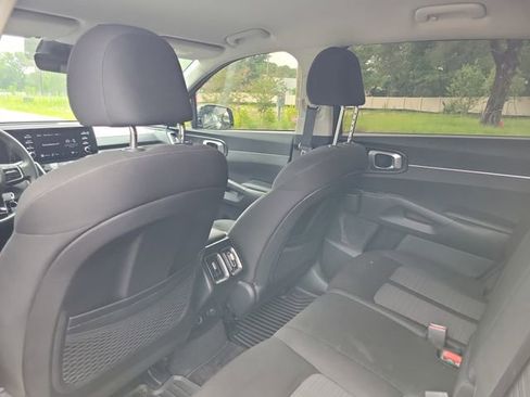Used 2021 Kia Sorento LX AWD/4WD image 28