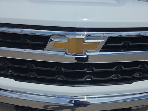 Used 2024 Chevrolet Silverado 1500 LT AWD/4WD image 23