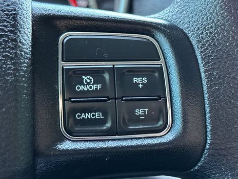 Used 2019 Dodge Journey SE w/ Blacktop Package FWD image 40