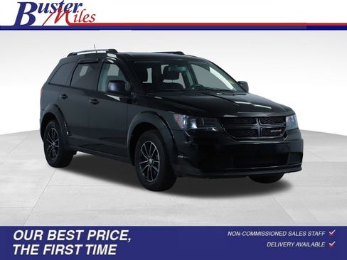Used 2017 Dodge Journey SE w/ Flexible Seating Group image 1