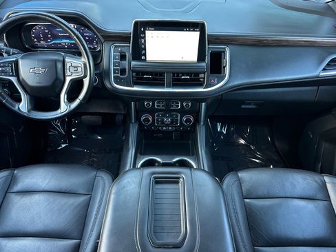 Used 2022 Chevrolet Tahoe Z71 w/ Luxury Package image 16