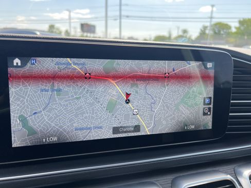 Used 2023 Mercedes-Benz GLS 450 4MATIC image 29