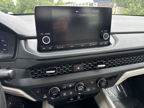 Used 2024 Honda Accord EX image 15