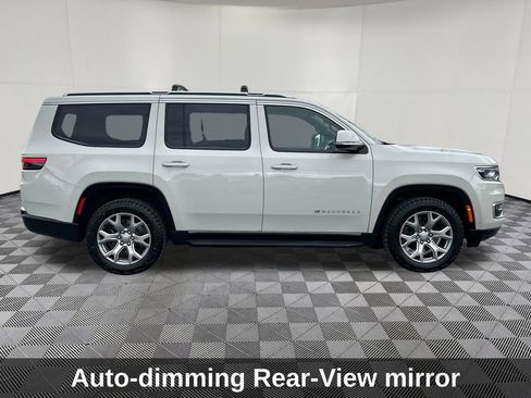 Used 2022 Jeep Wagoneer Series II AWD/4WD image 10