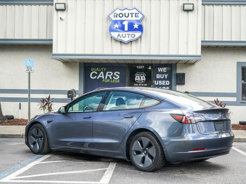 Used 2023 Tesla Model 3 Standard Range RWD image 3
