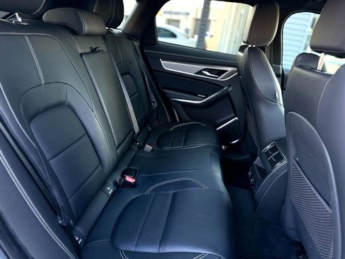 Used 2024 Jaguar F-PACE R-Dynamic S image 13