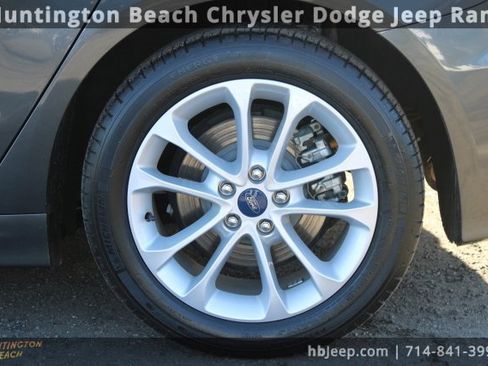 Used 2020 Ford Fusion SE image 8