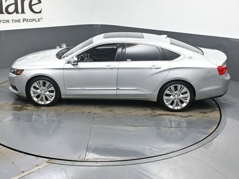Used 2015 Chevrolet Impala LTZ image 41