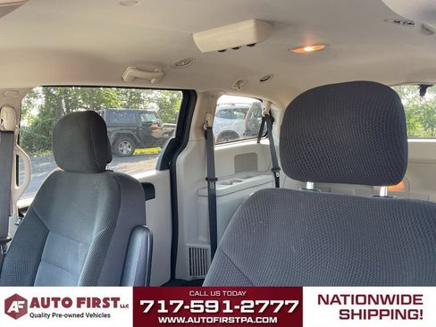 Used 2017 Dodge Grand Caravan SE FWD image 7