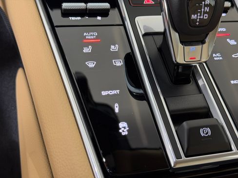 Certified 2023 Porsche Panamera 4 Platinum Edition AWD/4WD image 20