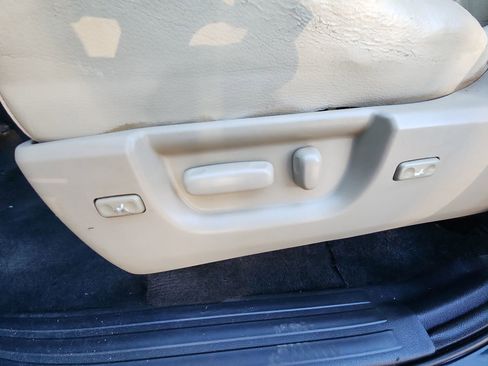 Used 2014 Toyota Sequoia Limited image 14