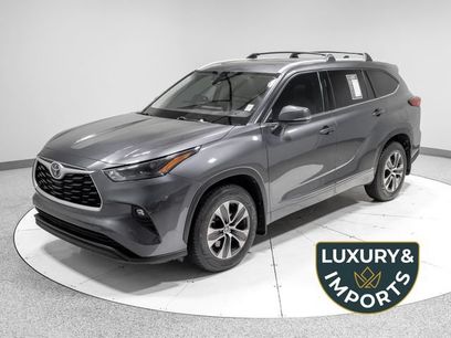 Used 2022 Toyota Highlander XLE