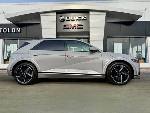 Used 2025 Hyundai Ioniq 5 Limited image 2