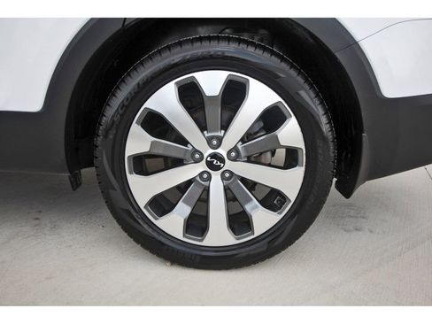 Used 2022 Kia Telluride EX w/ EX Premium Package image 31