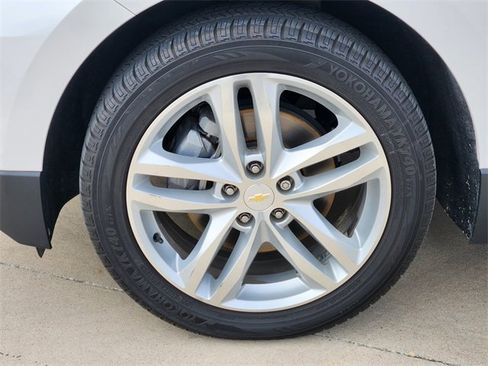 Used 2019 Chevrolet Equinox Premier image 12